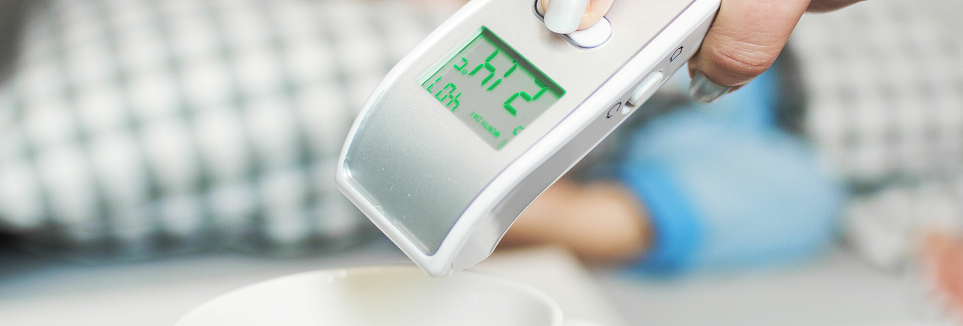 How to measure body temperature correctly - Microlife AG